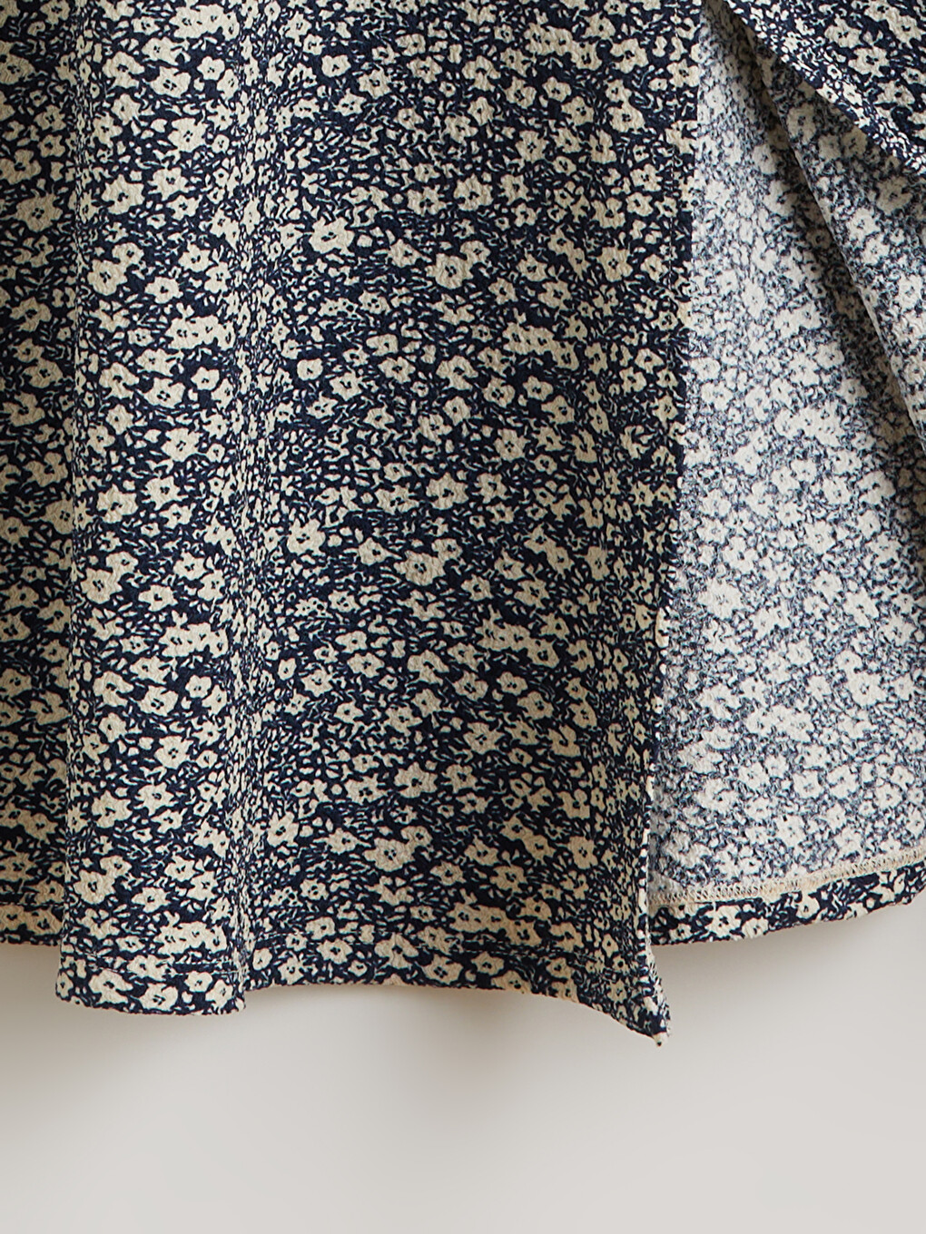 Robe Froncée À Encolure Cœur À Manches Bouffantes Florale-5