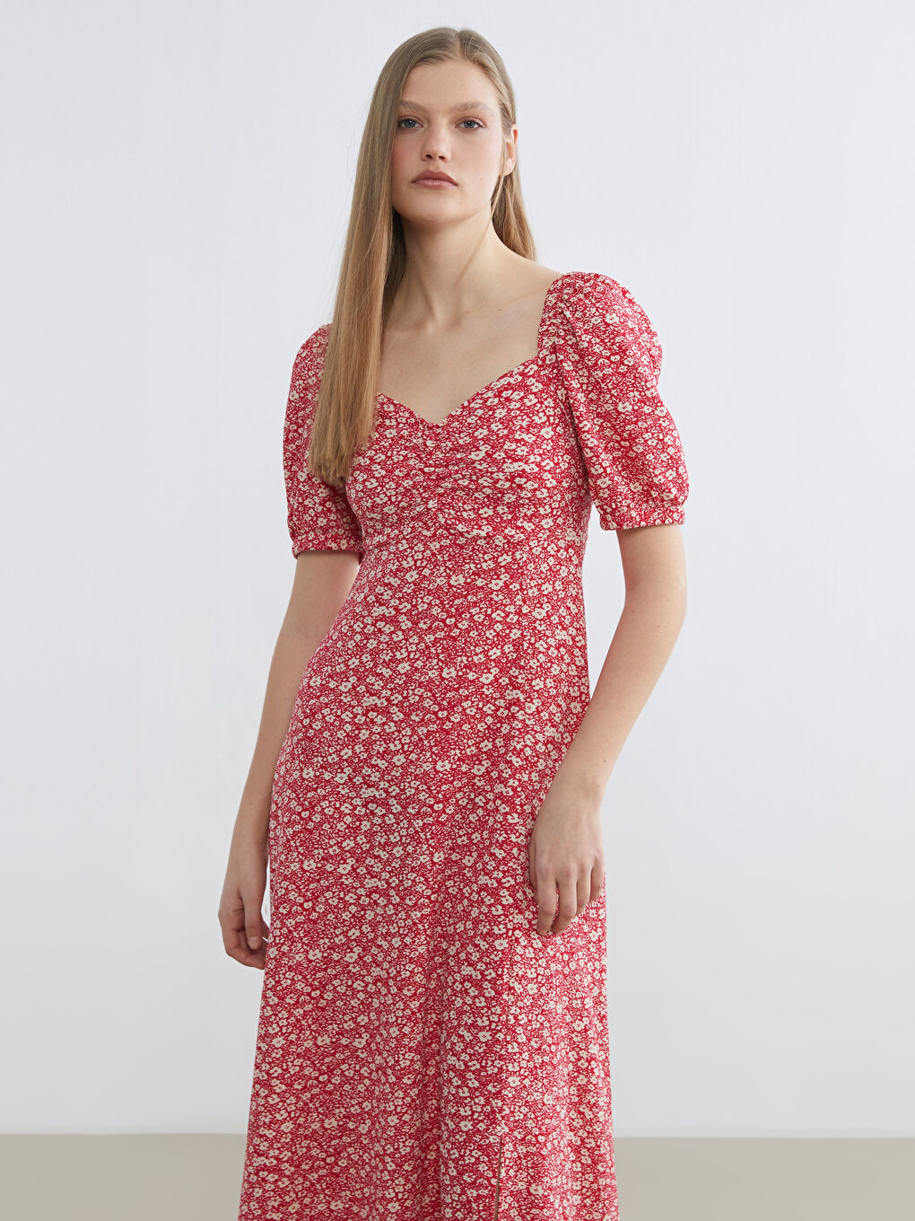 Heart Neckline Floral Dress with Balloon Sleeves and Ruching.-1