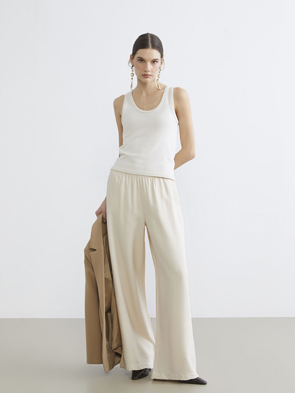 Women's Textured Trousers with an Elastic Waist