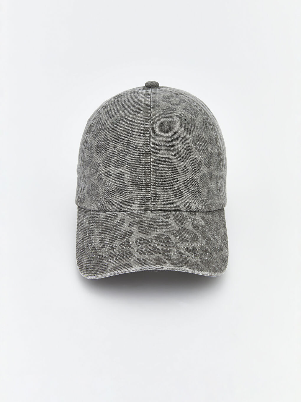 Ženska kapa sa leopard uzorkom