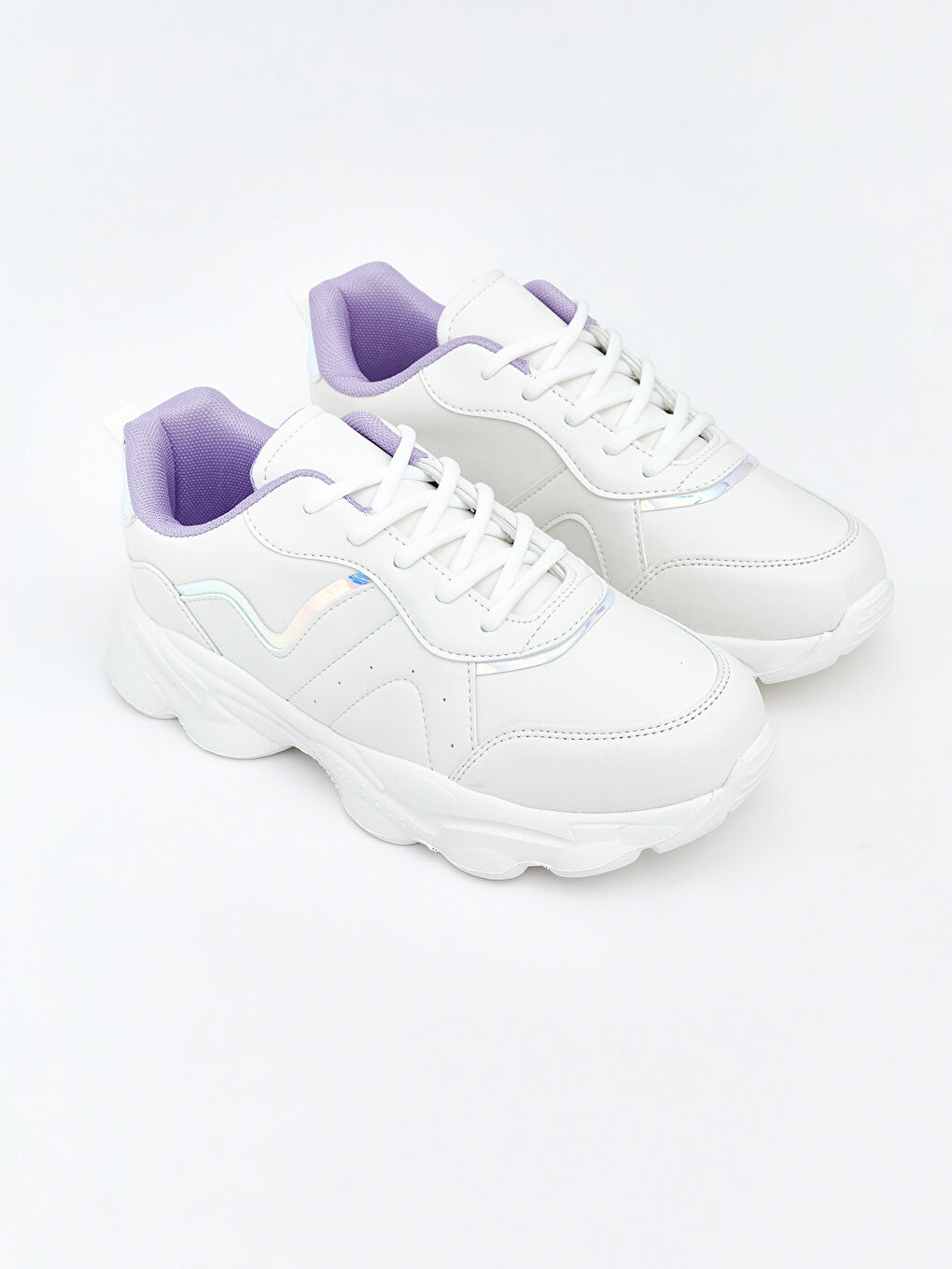 Beyaz Bağcıklı Kız Çocuk Spor Ayakkabı