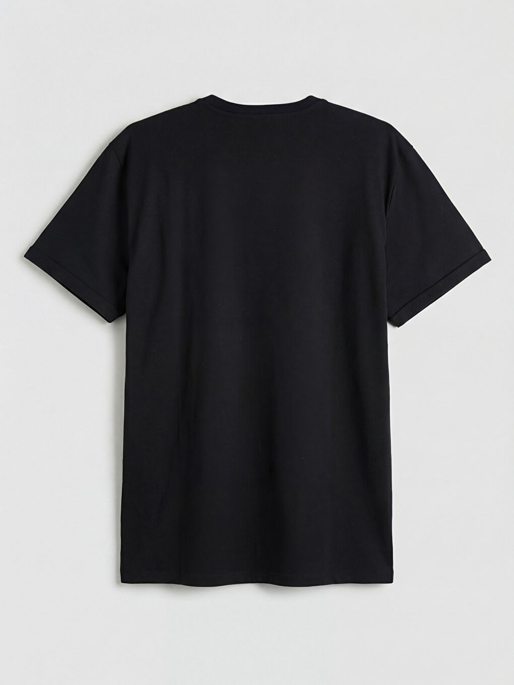 تي شيرت رجالي بقصة ضيقة وياقة دائرية-5