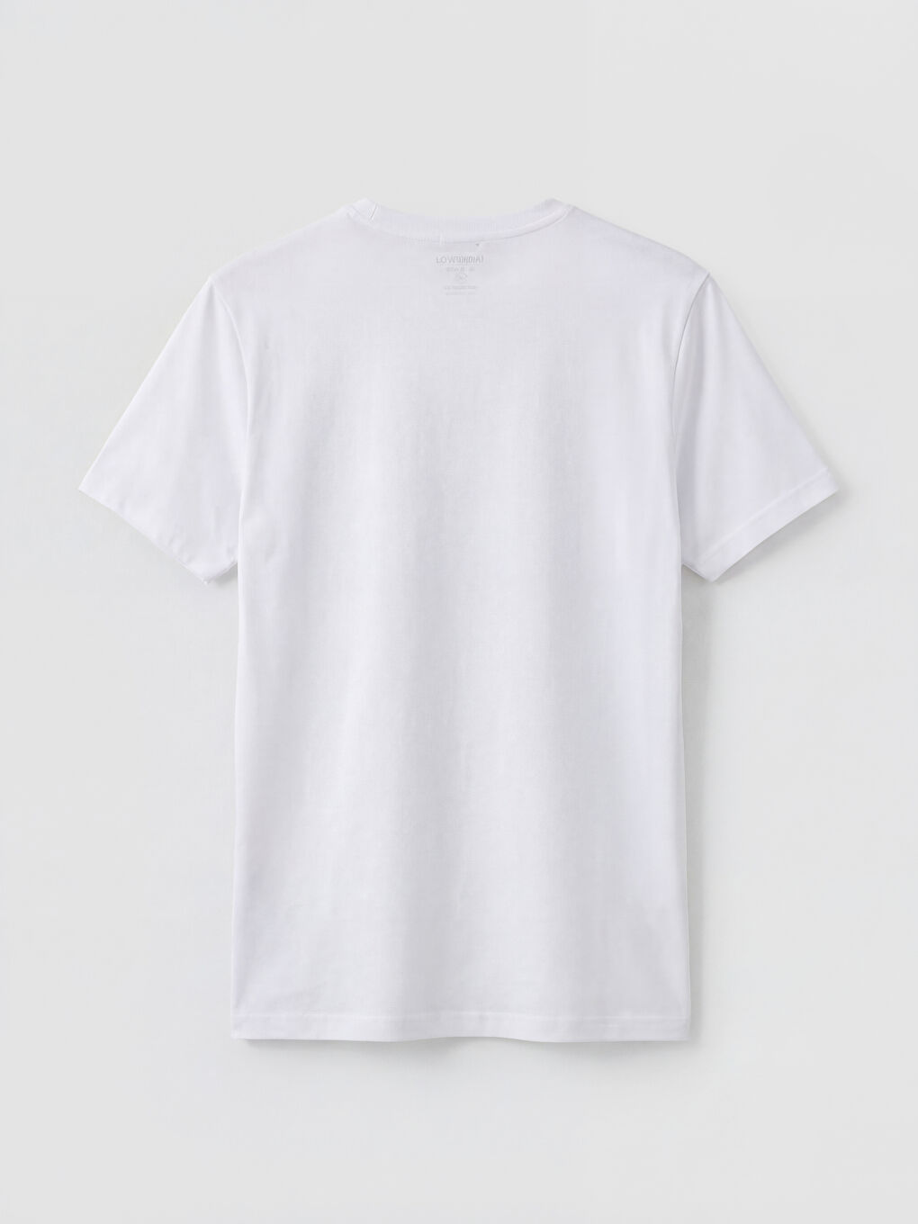 تي شيرت رجالي بقصة ضيقة وياقة دائرية-1