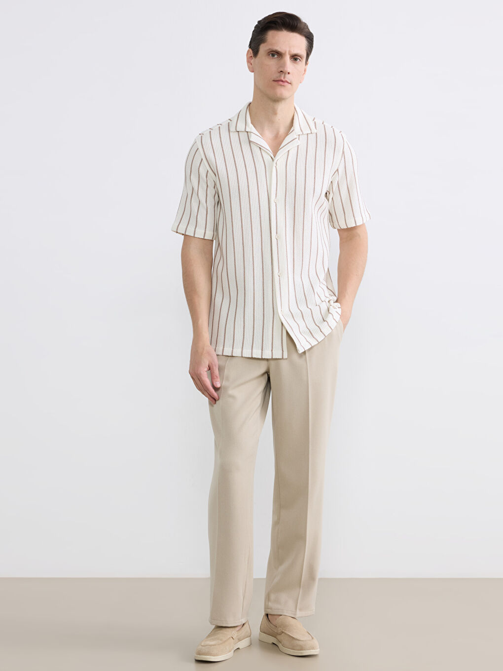Ekru Regular Fit Resort Yaka Çizgili Erkek Gömlek-1