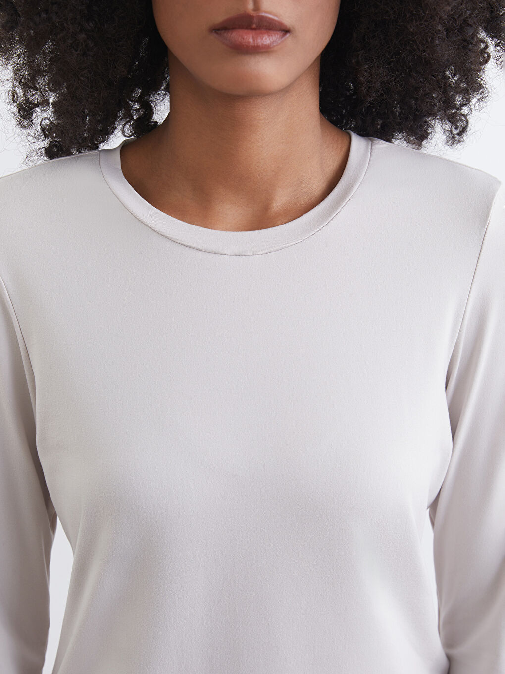 Ženska sportska majica sa okruglim izrezom-2