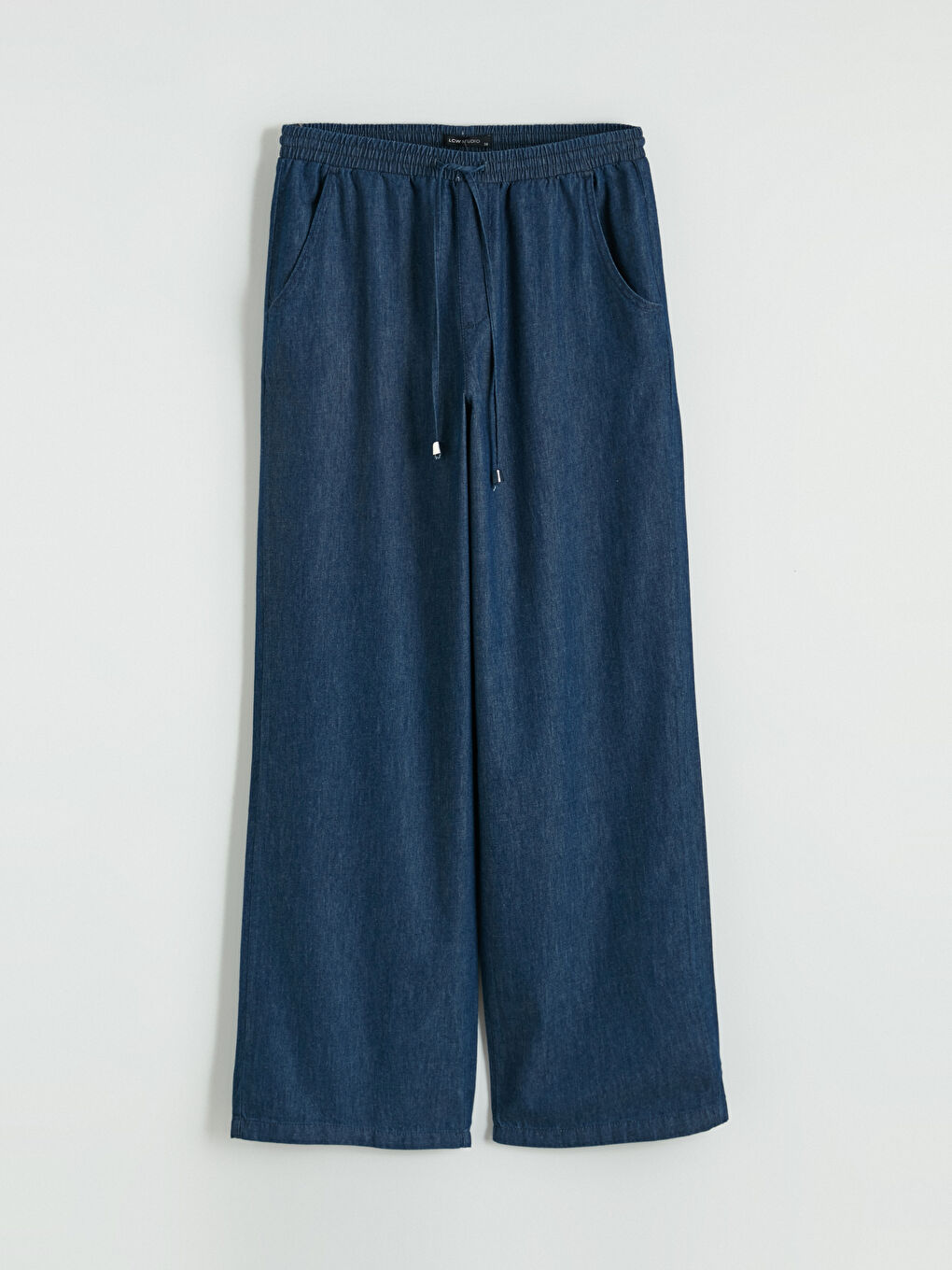 Women's Wide Leg Jean	
-4