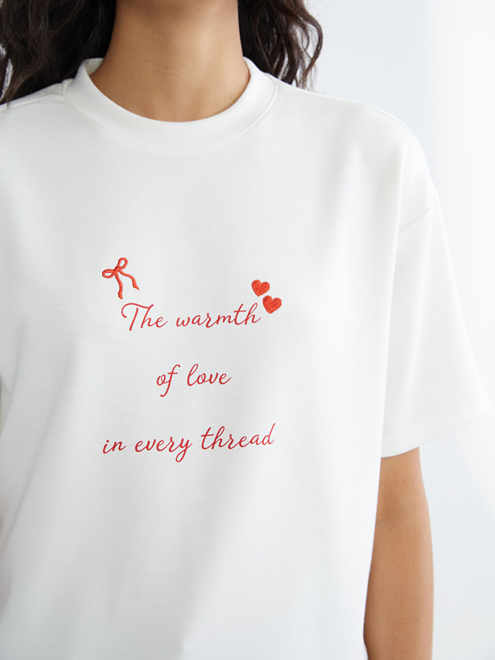 მაღალი ყელიანი ბეჭდური ქალის მაისური-2