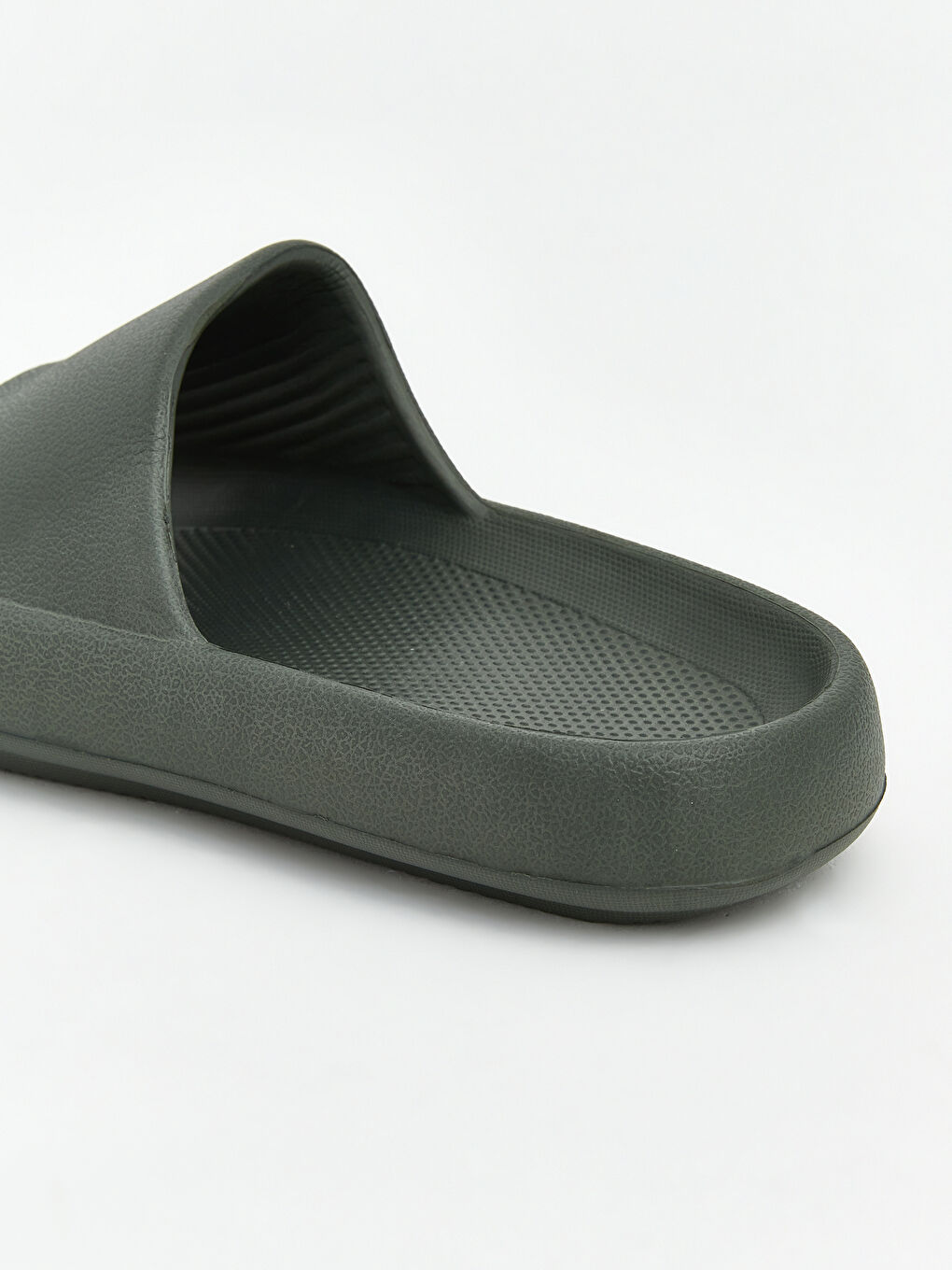 Single Band Men's Slippers-4