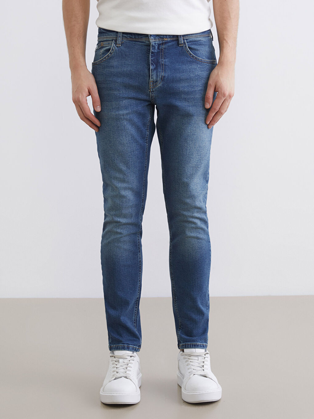 750 Slim Fit Men's Jeans-1