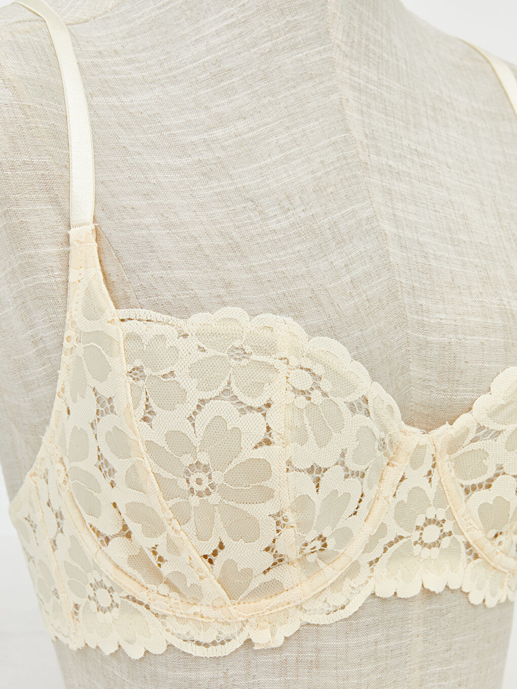 Bej Balenli Dolgusuz Dantelli Tişört Sütyen-2