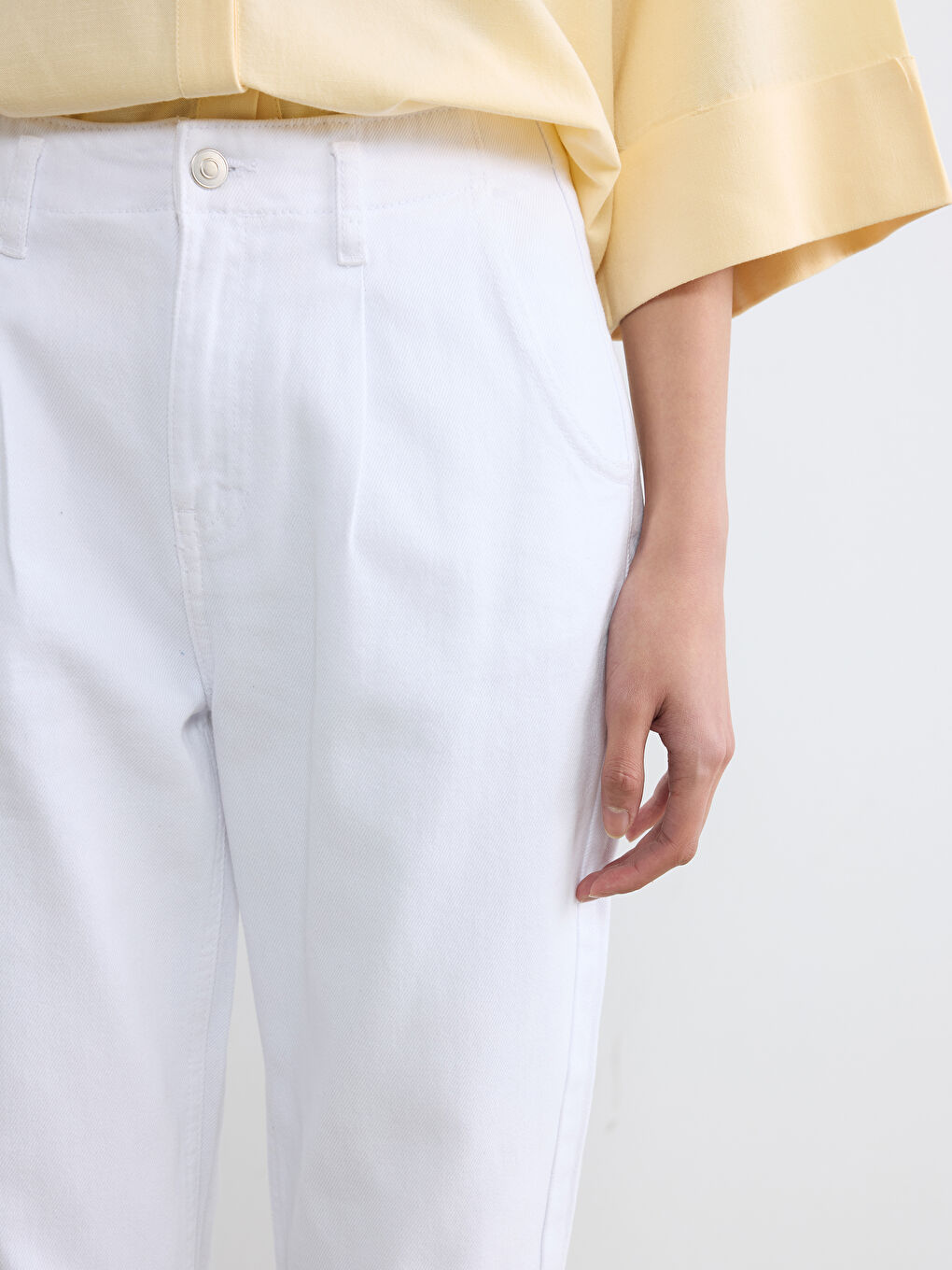 Woman WHITE Jeans-2