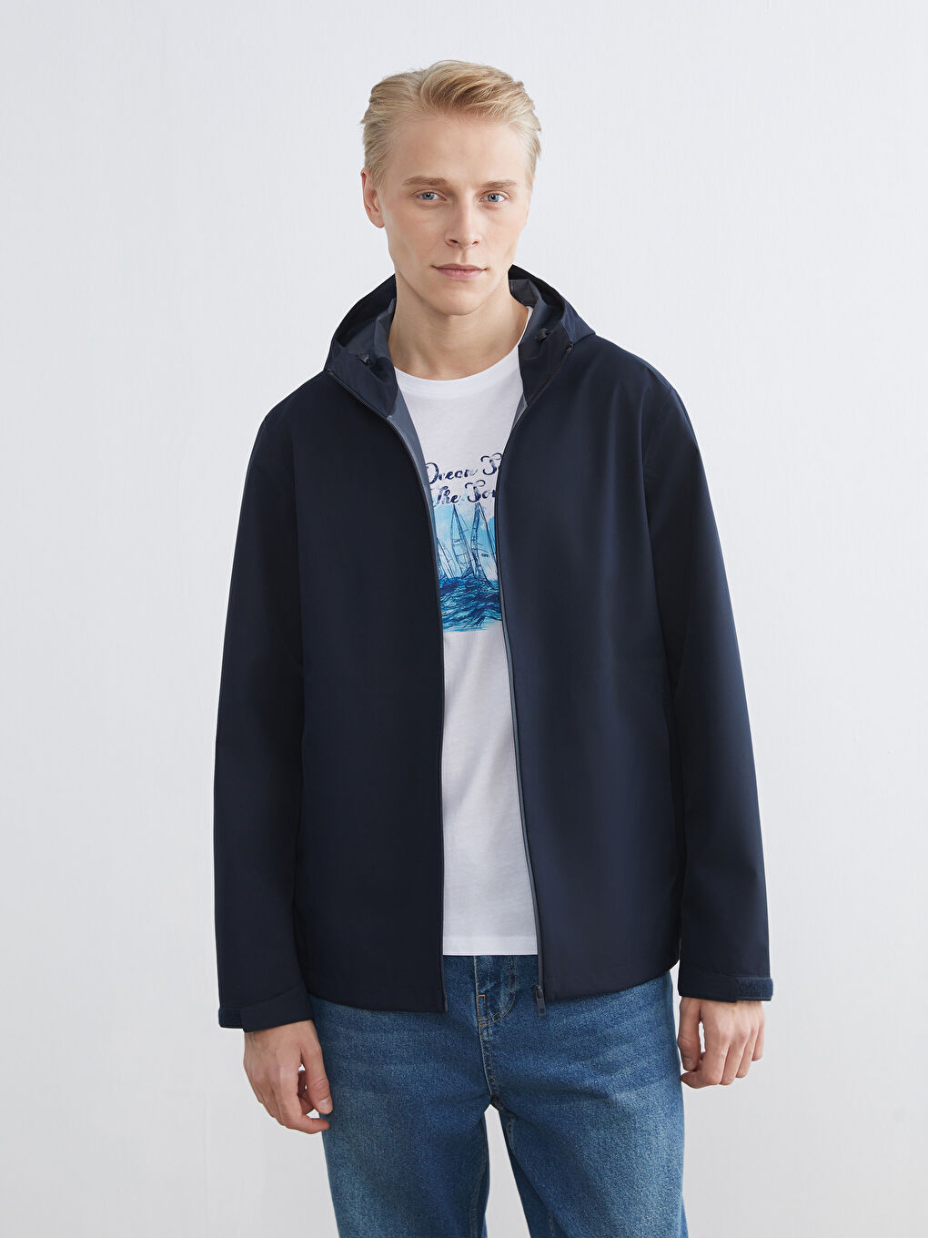 Ерлер көк Жаңбырдан қорғайтын жамылғы