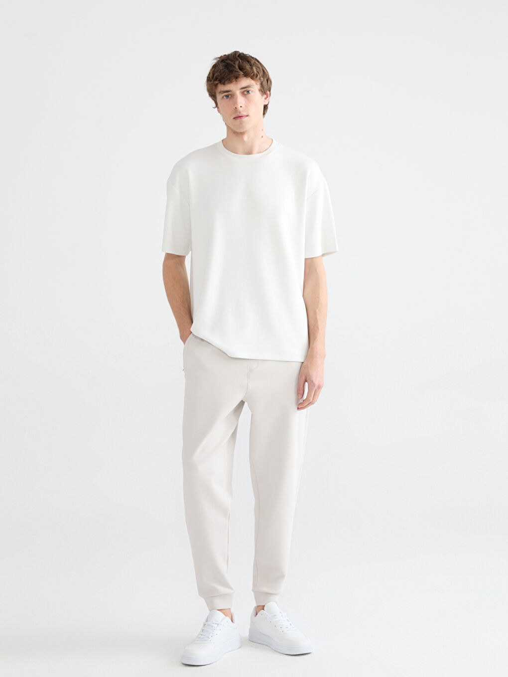 Мъжки спортни панталони джогър с редовен подходящ