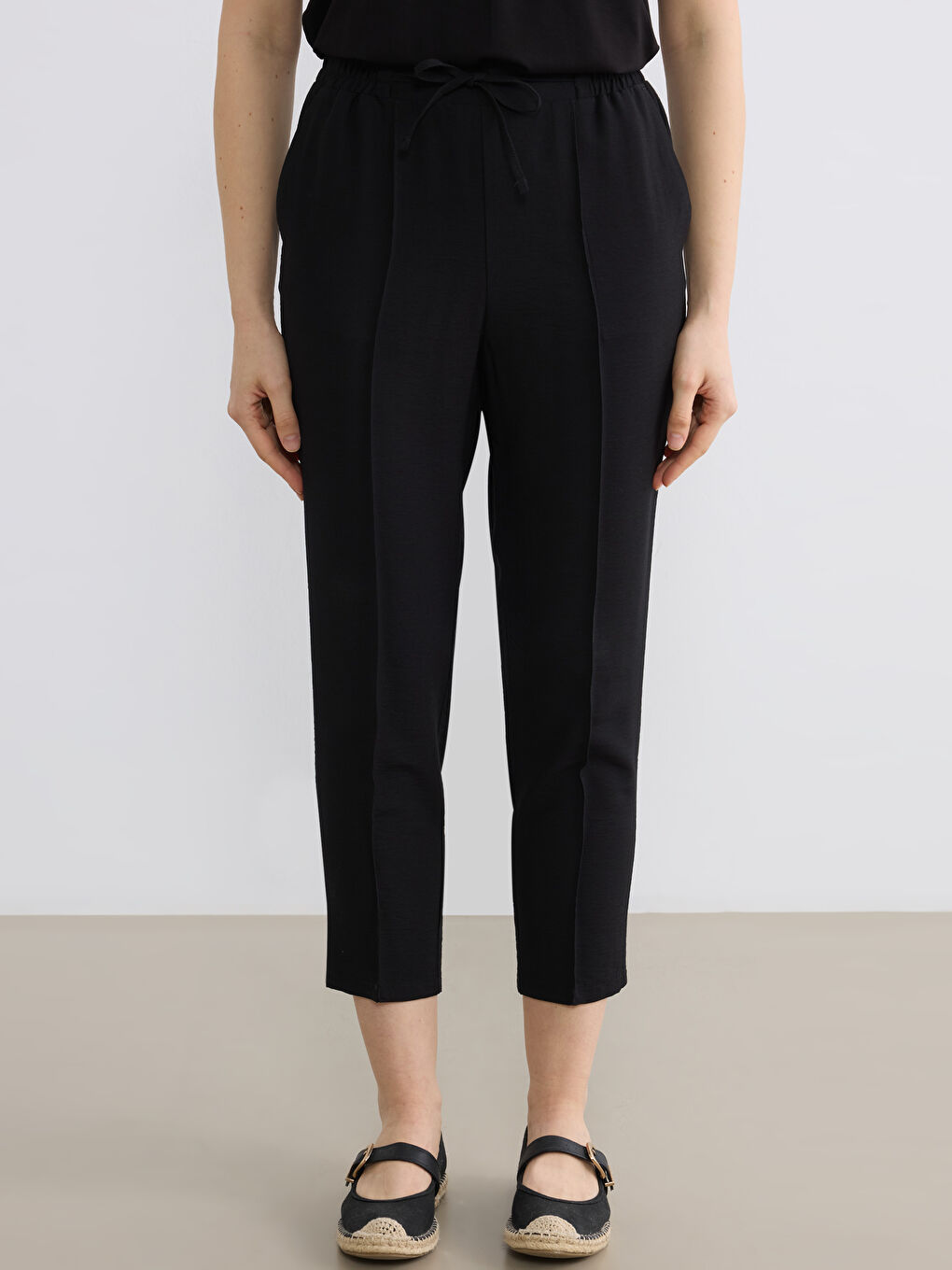 CRNA Pantalone Žena-1