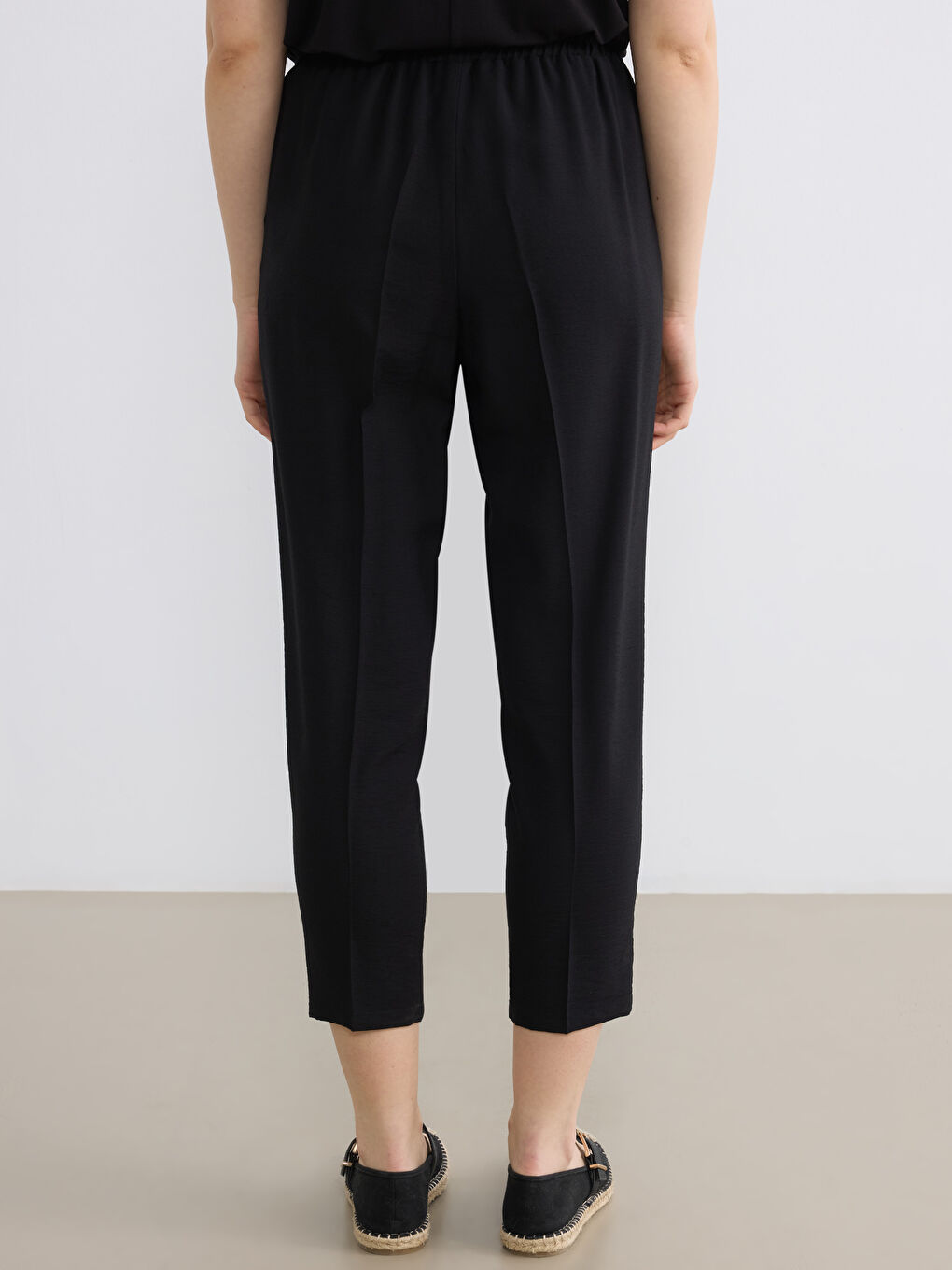 CRNA Pantalone Žena-3