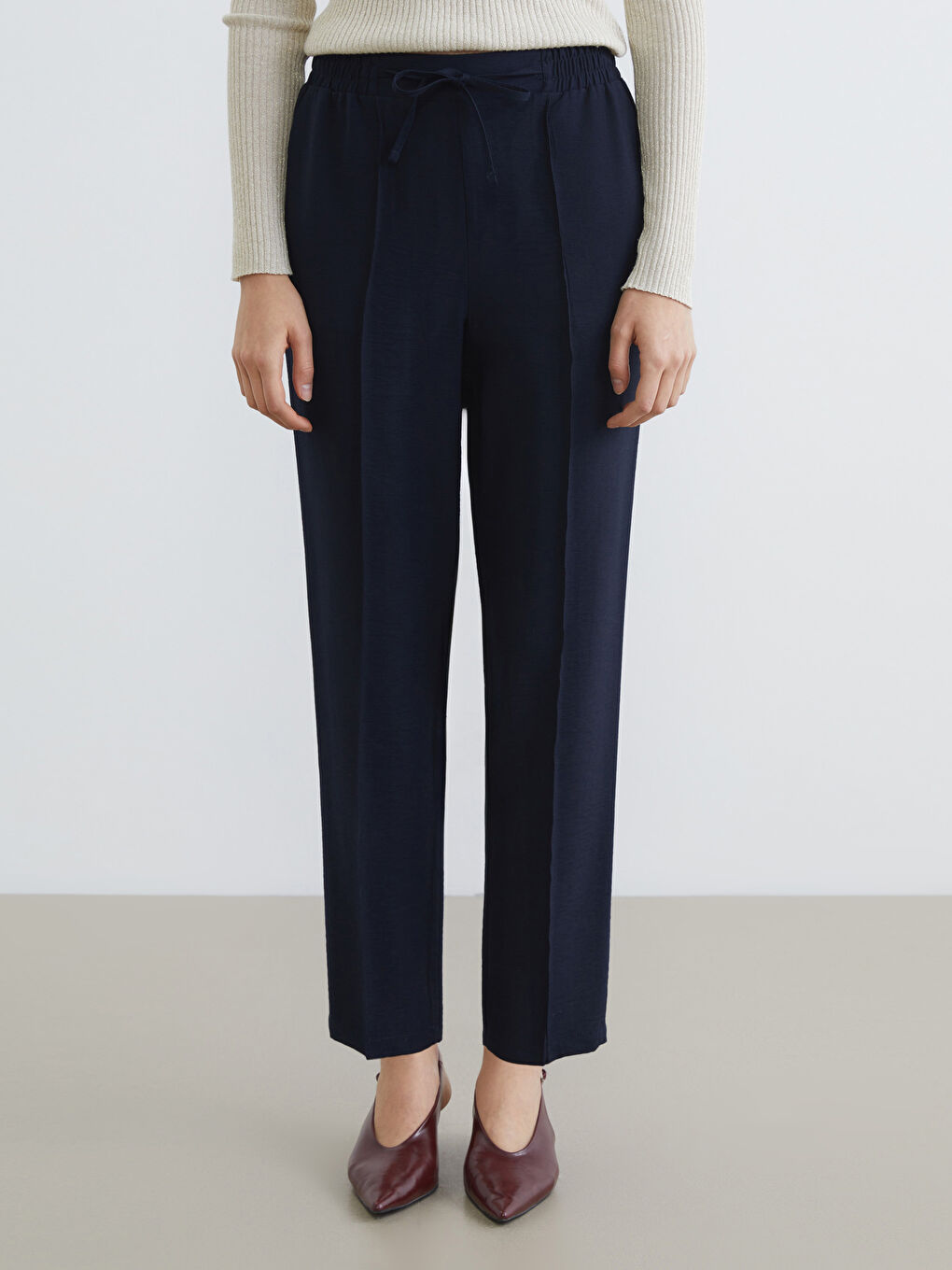 Woman NAVY Trousers-1