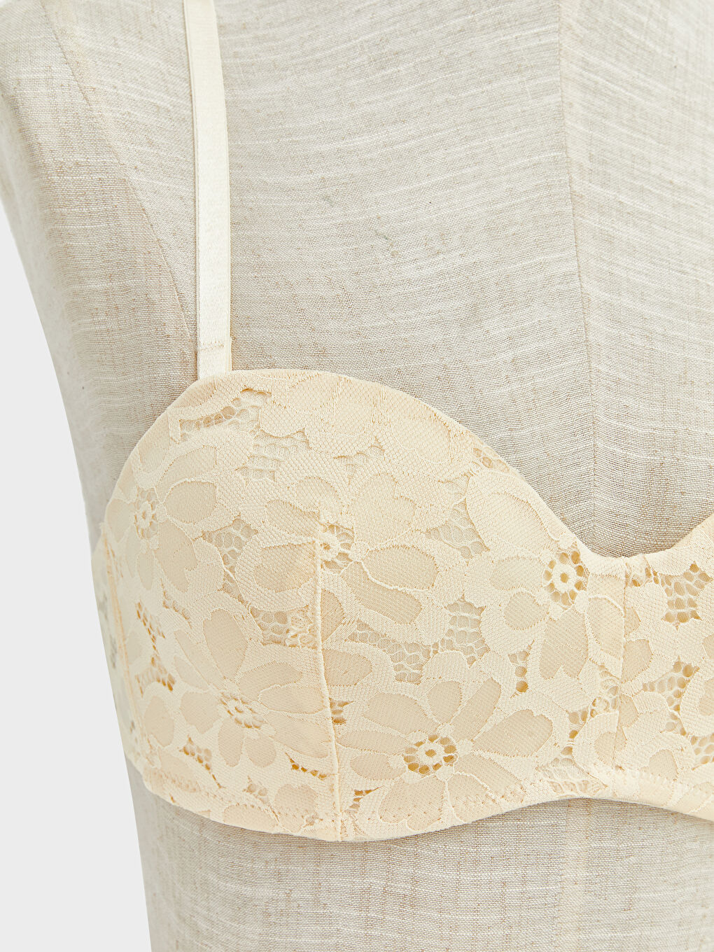 Bej Balenli Dolgusuz Dantelli Straplez Sütyen-2