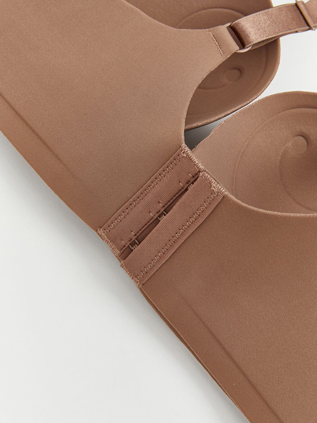 Kahverengi Balenli Dolgusuz Lazer Kesim Tişört Sütyen-1