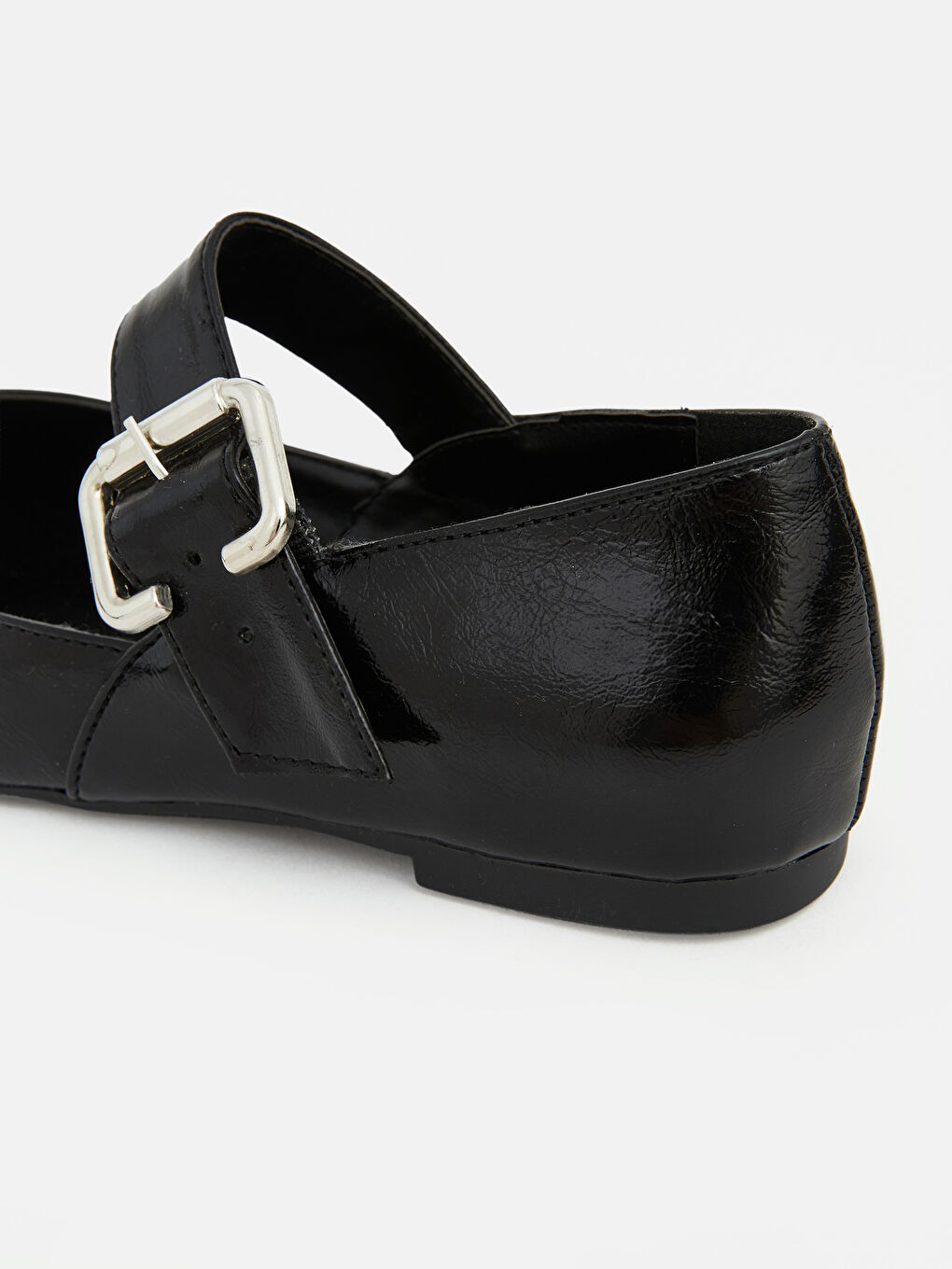 Siyah Kadın Rugan Görünümlü Kare Burunlu Babet-4