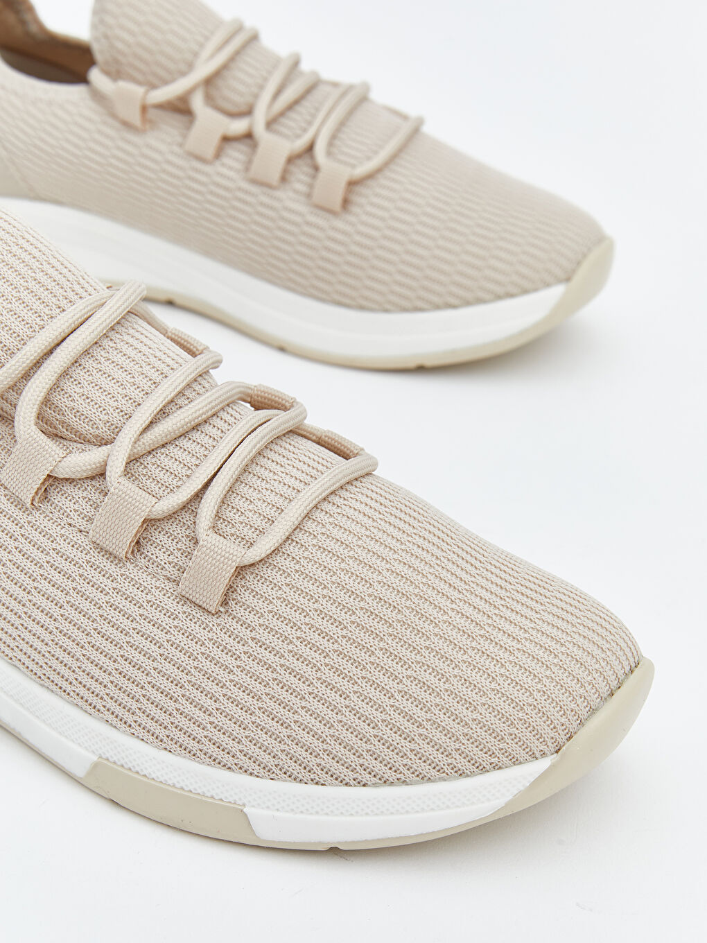 Bej Bağcıklı File Detaylı Kadın Spor Ayakkabı-2