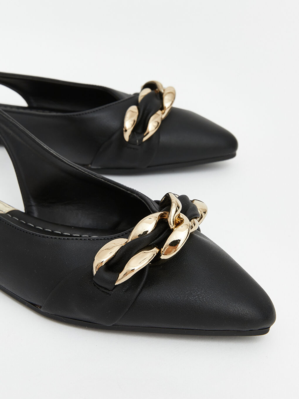 Siyah vri Burunlu Arkası Açık Zincir Detaylı Babet-2