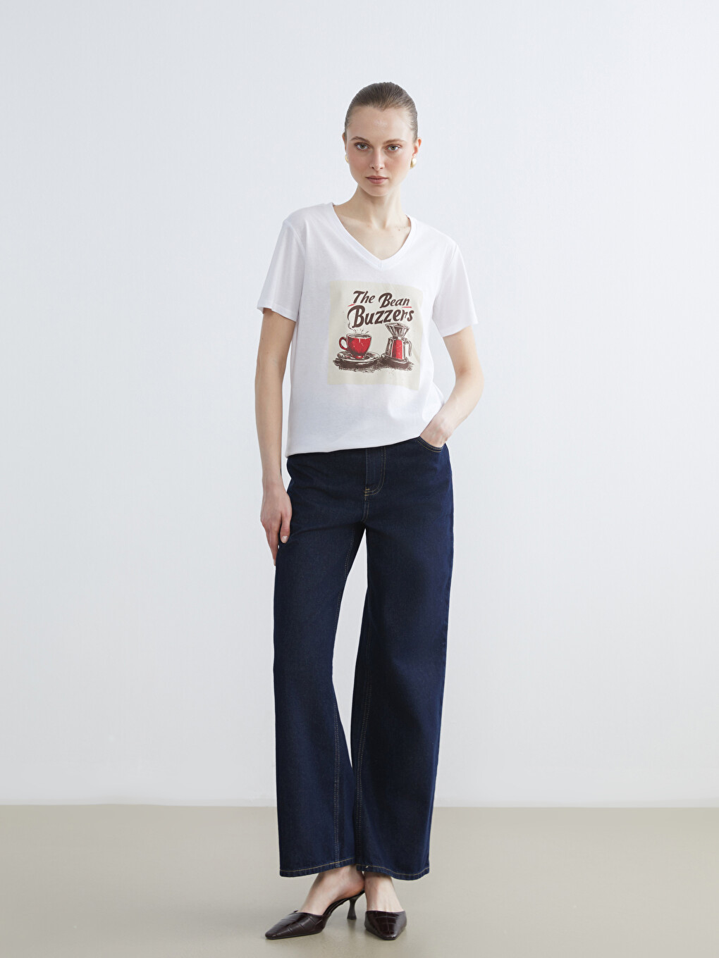 Tricou Imprimat cu Decolteu în V pentru Femei-1