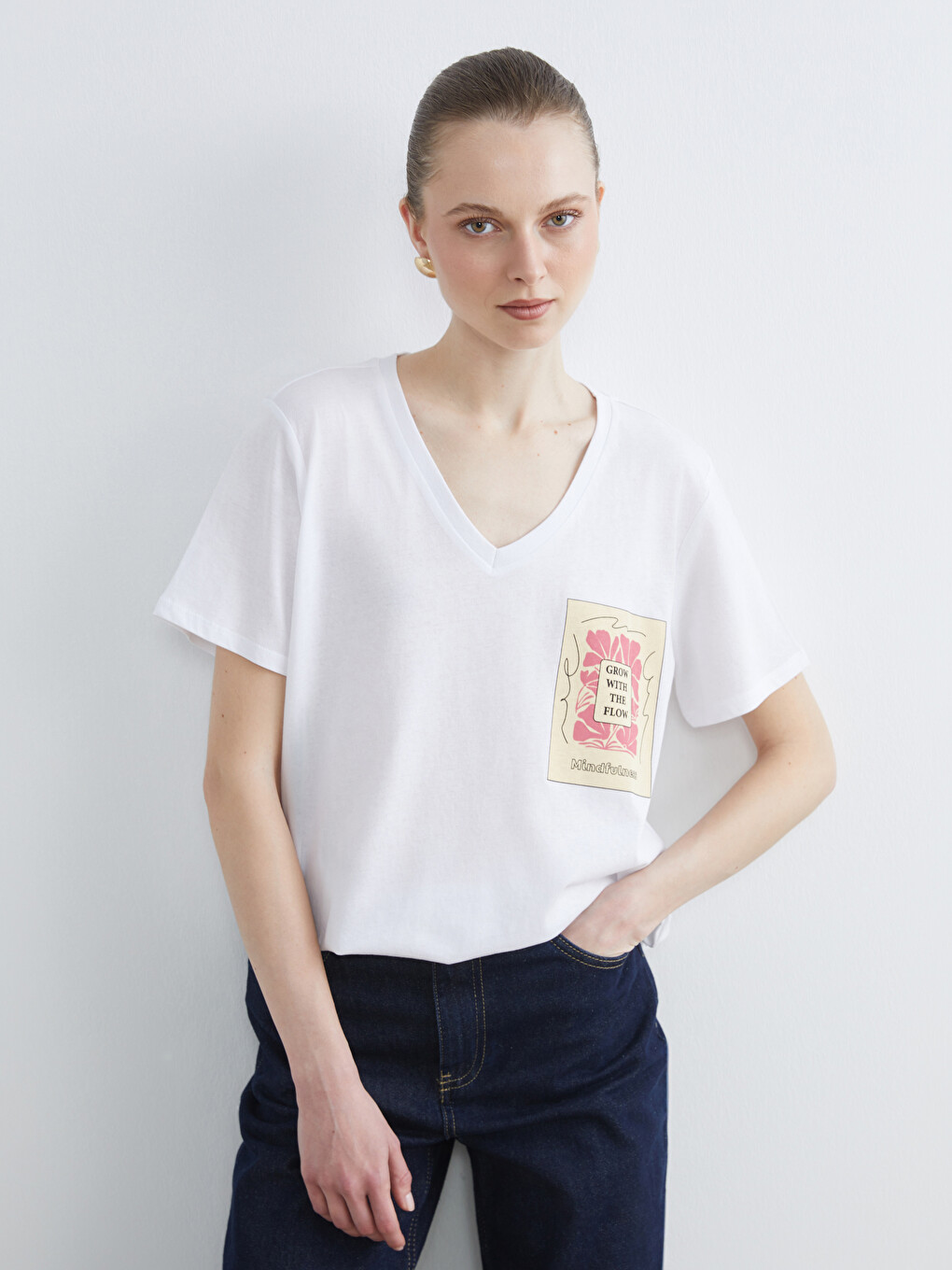 Tricou Imprimat cu Decolteu în V pentru Femei
