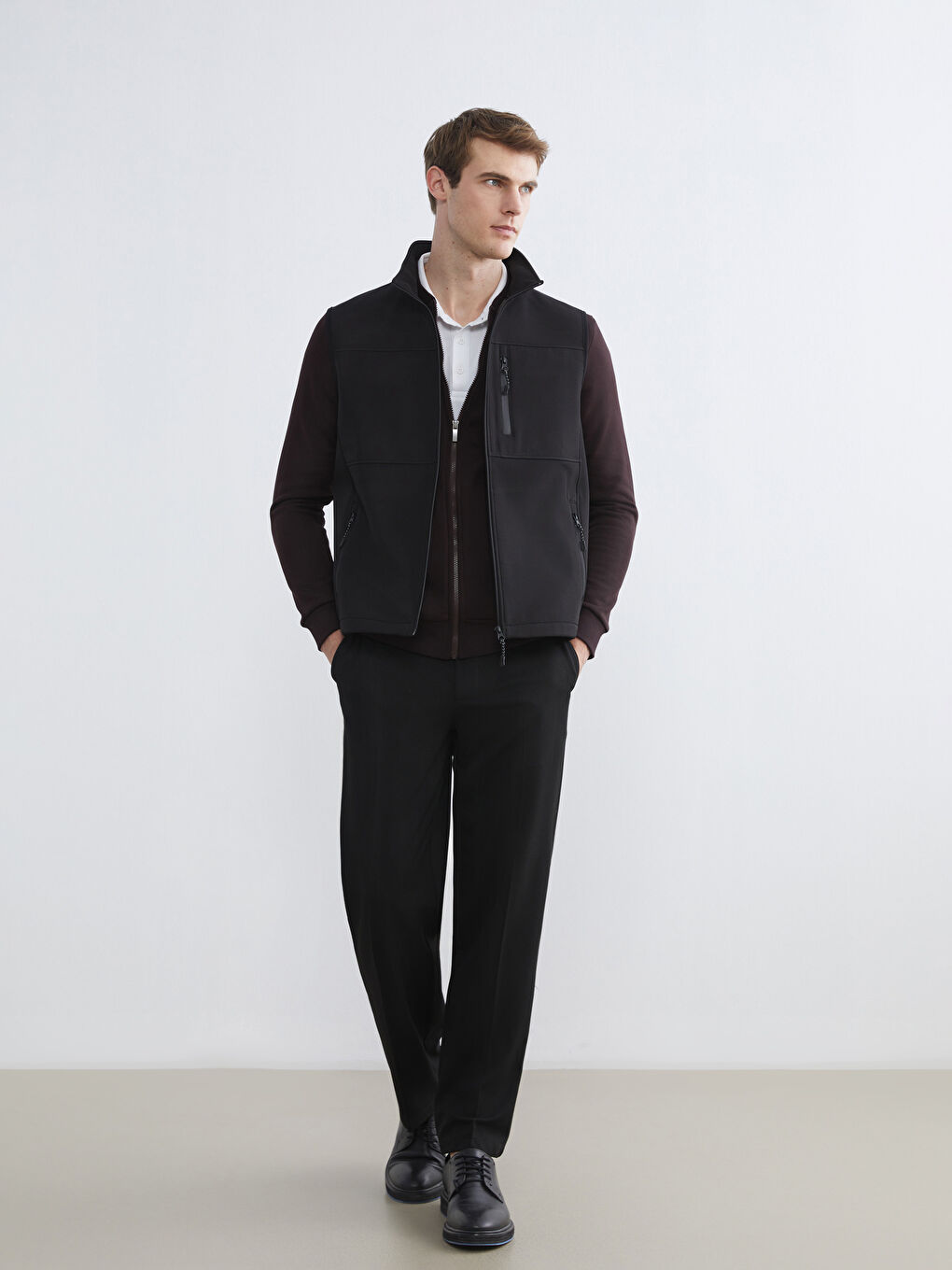 Siyah Standart Kalıp Dik Yaka Erkek Yelek-1