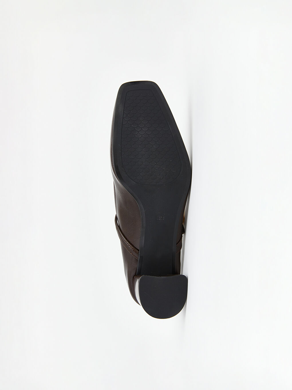 Kahverengi Küt Burunlu Bantlı Kadın Topuklu Ayakkabı-3