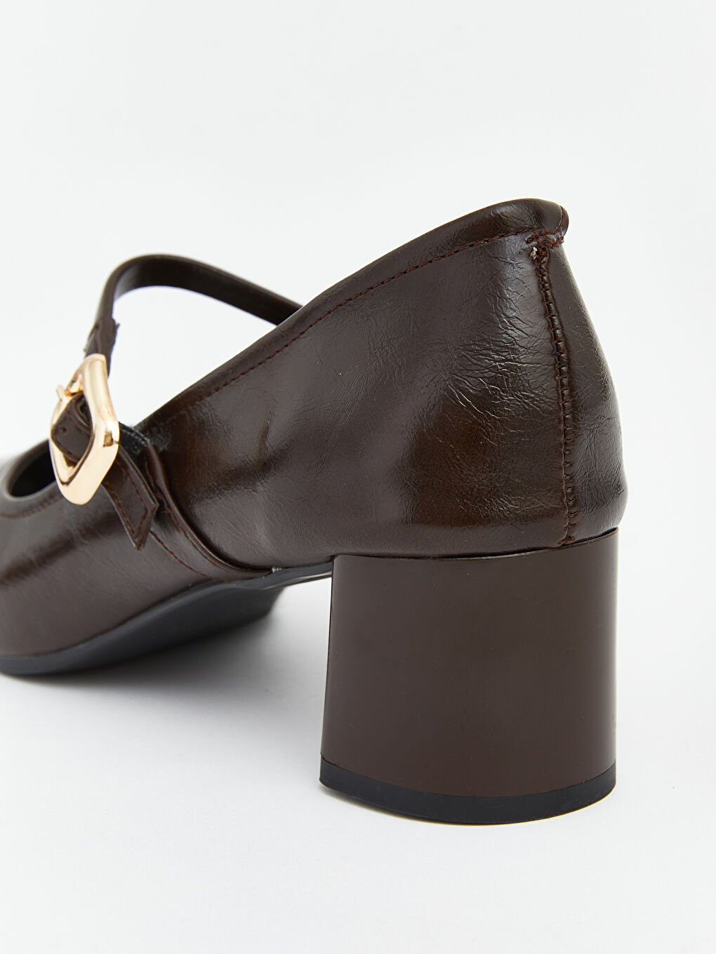 Kahverengi Küt Burunlu Bantlı Kadın Topuklu Ayakkabı-4