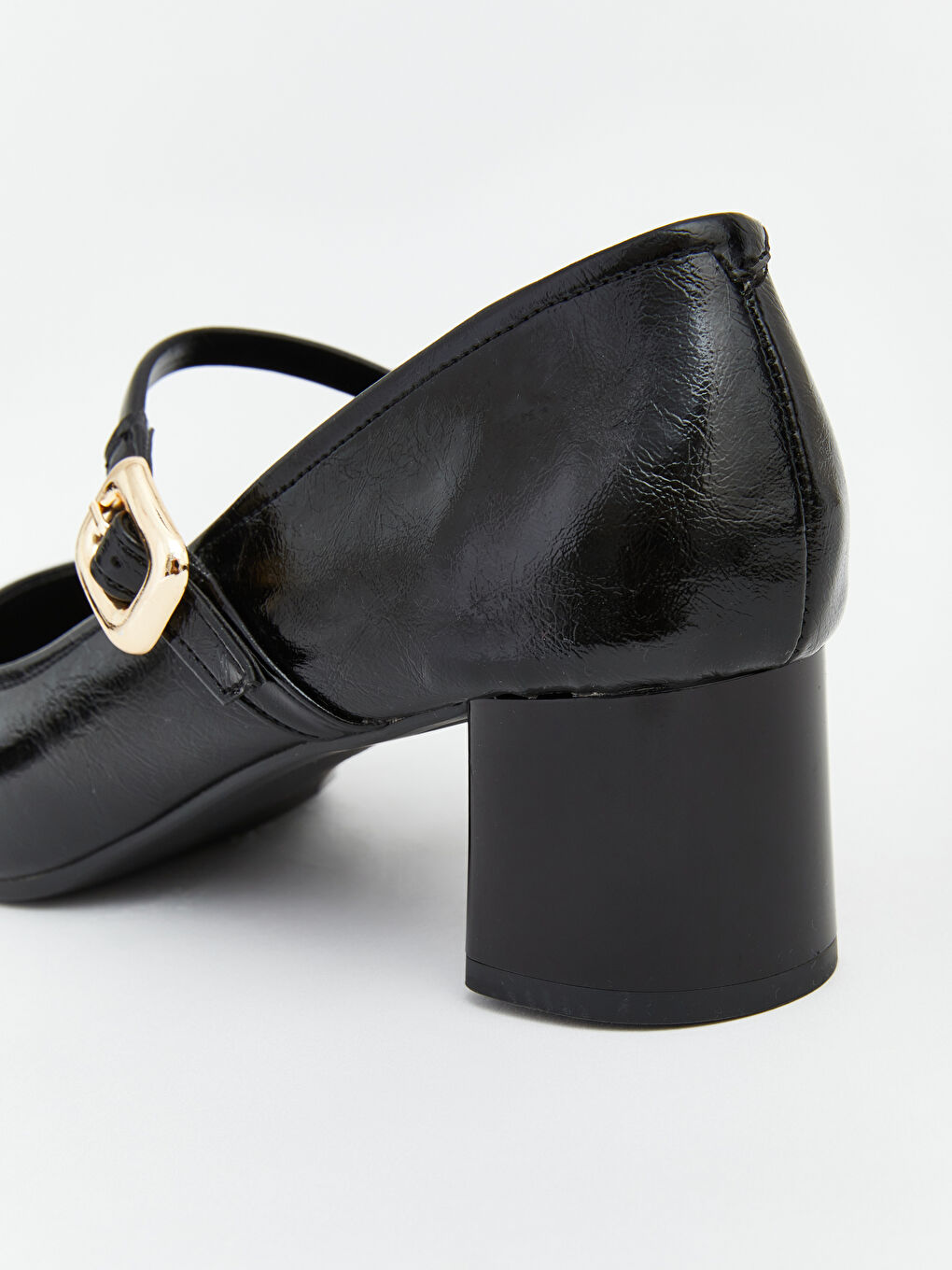 Siyah Küt Burunlu Bantlı Kadın Topuklu Ayakkabı-3