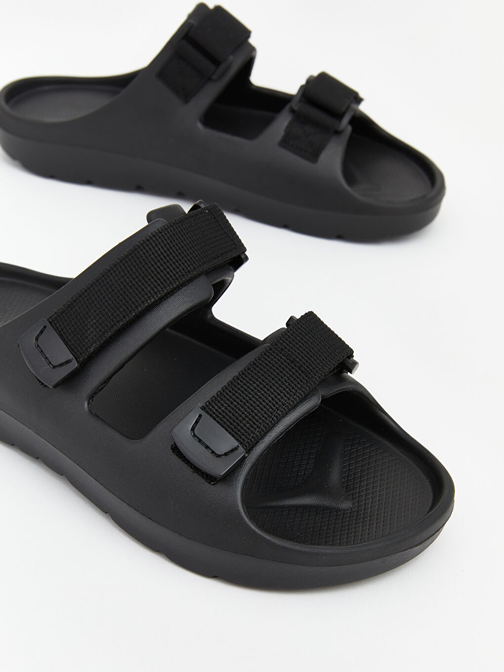 Man BLACK Sliders-2