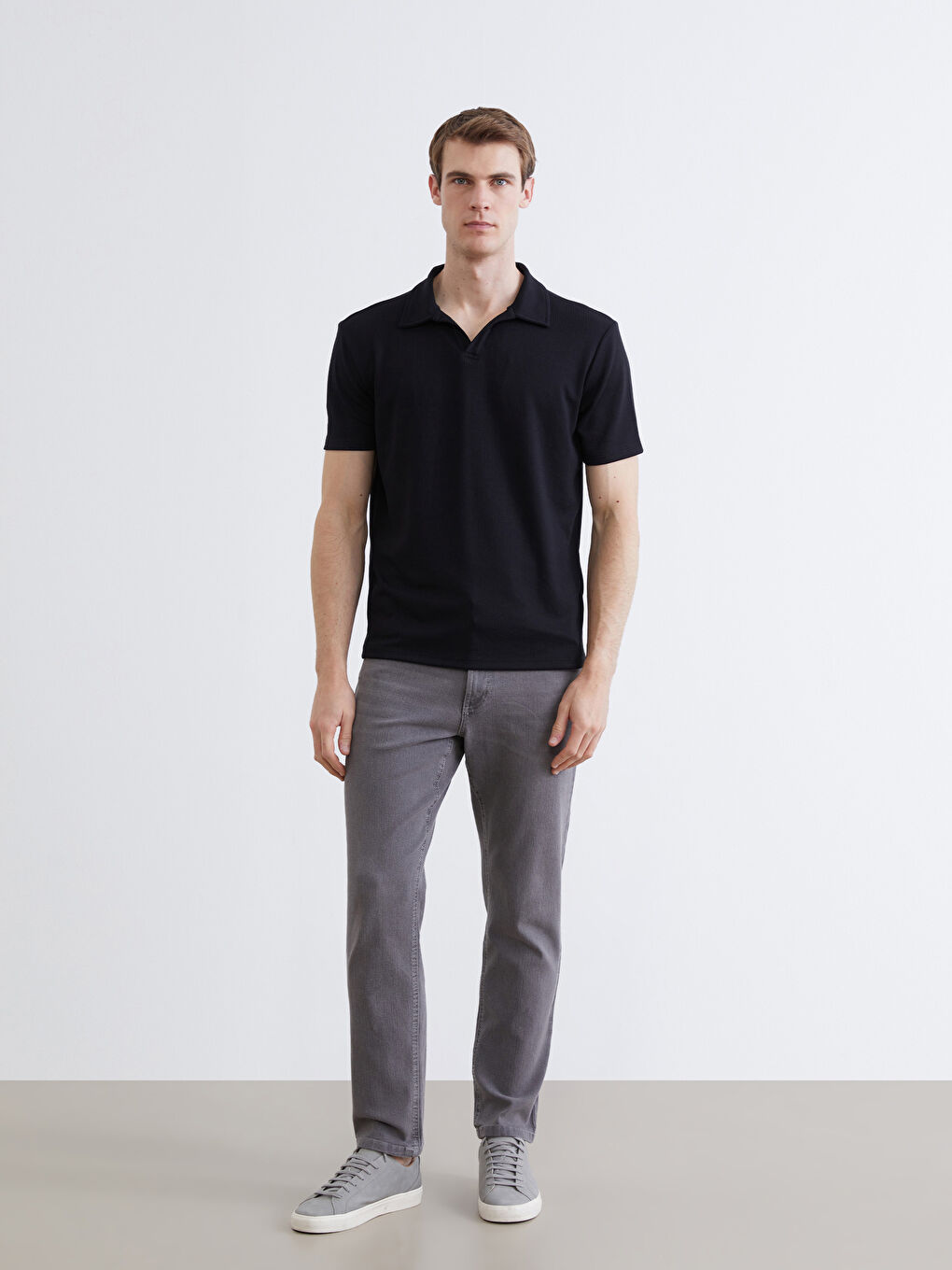 Siyah Polo Yaka Erkek Tişört-1