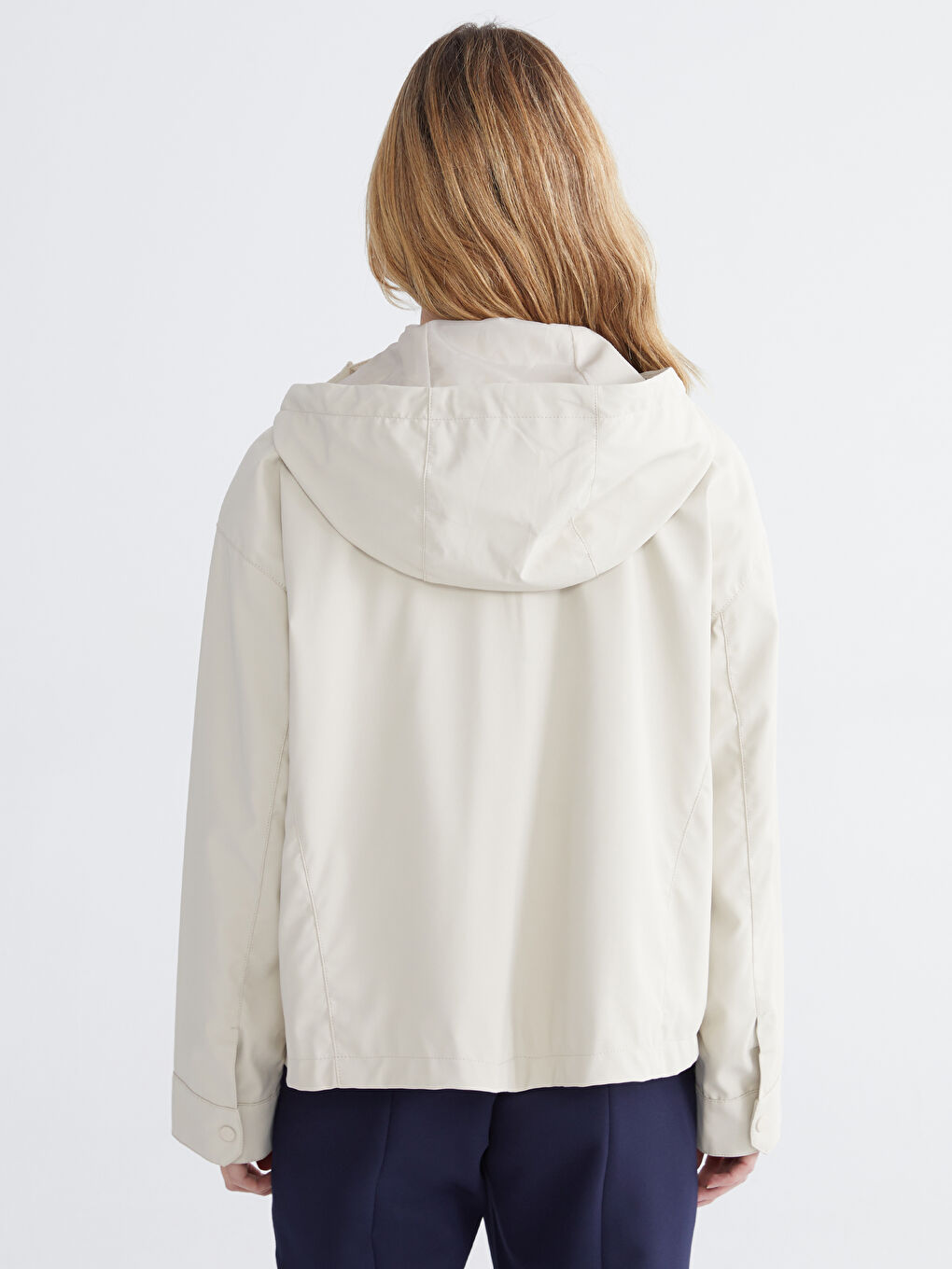 Әйелдерге арналған капюшонды оверсайз жасанды былғары жаңбырдан қорғайтын жамылғы-4