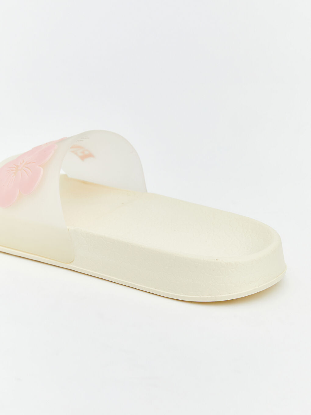 نەعل بێجی كاڵ ژن-4