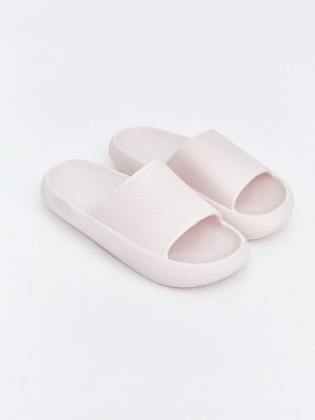 Женские сандалии с одной ремешкой