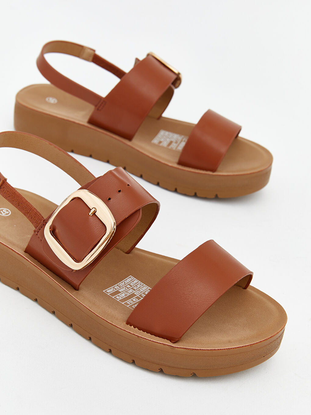 صنادل نسائية من الجلد الصناعي-2