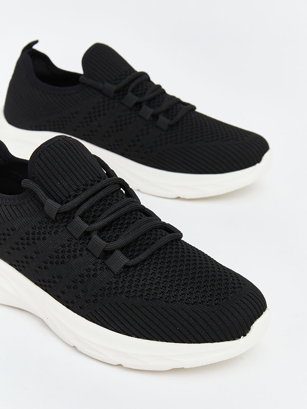 Siyah Bağcıklı Kadın Spor Ayakkabı-2