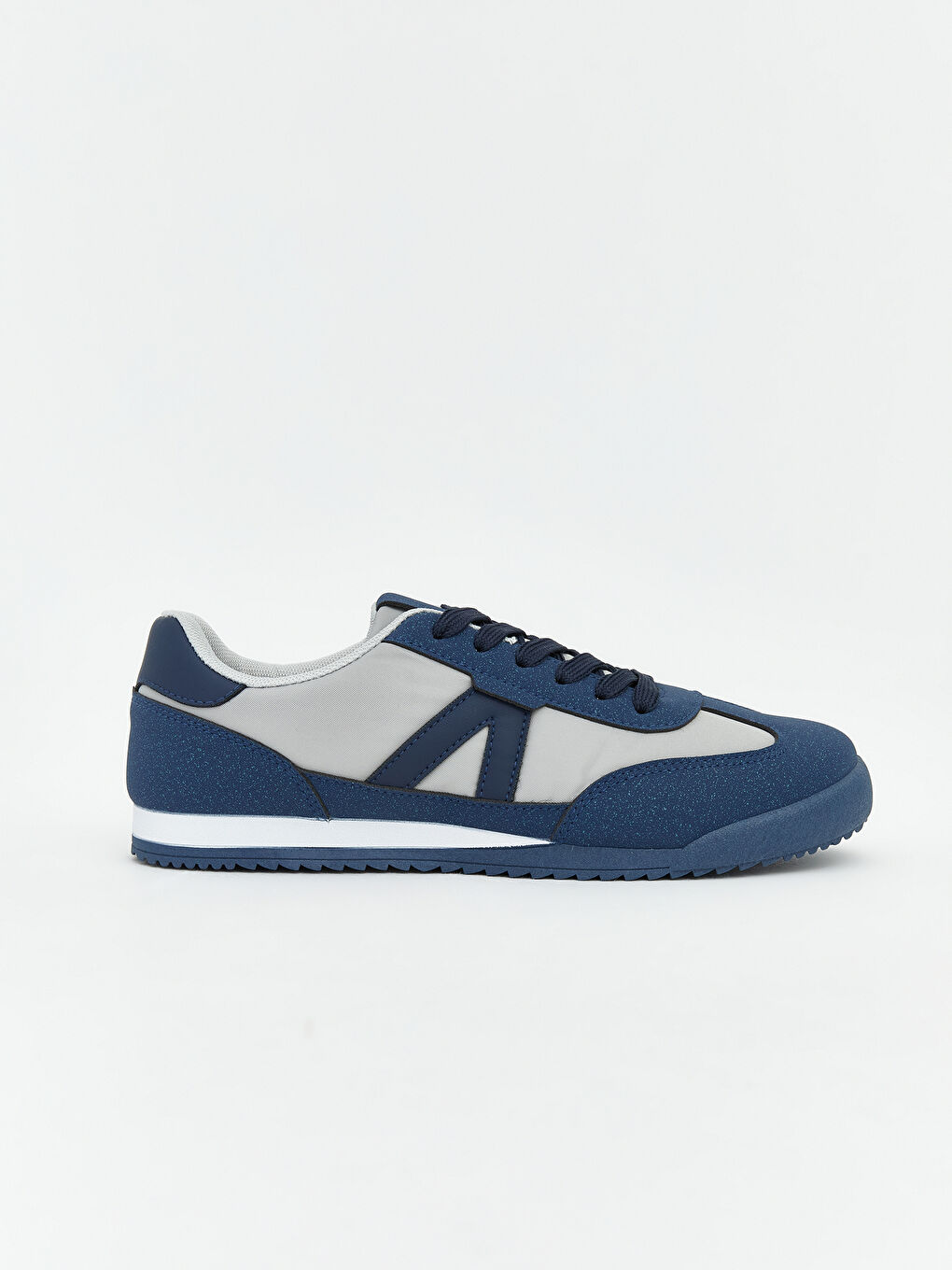 پێڵاوی وەرزشی بێجی کوڕ-1