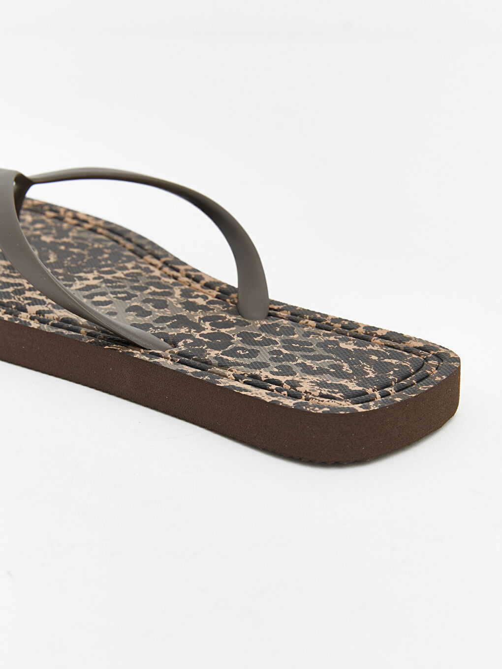Leopard Print Women's Thong Sliders-4