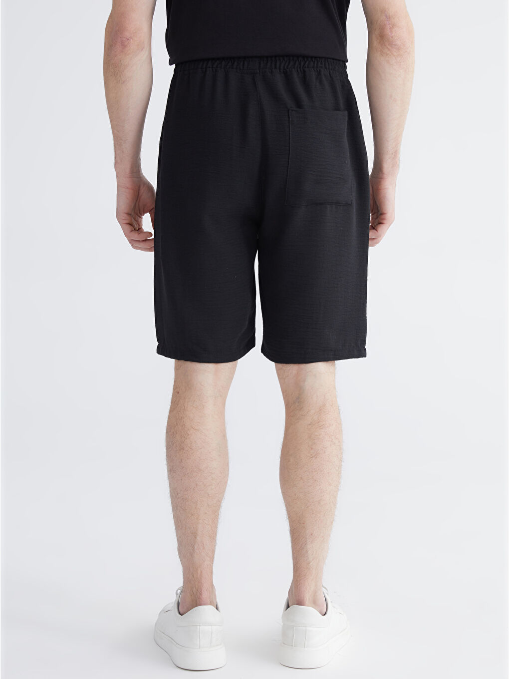 Siyah Rahat Kalıp Armürlü Erkek Şort-3