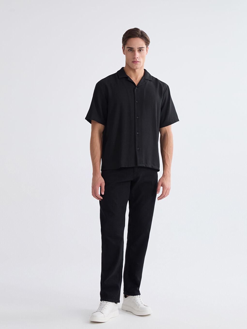 Siyah Rahat Kalıp Armürlü Erkek Gömlek-1