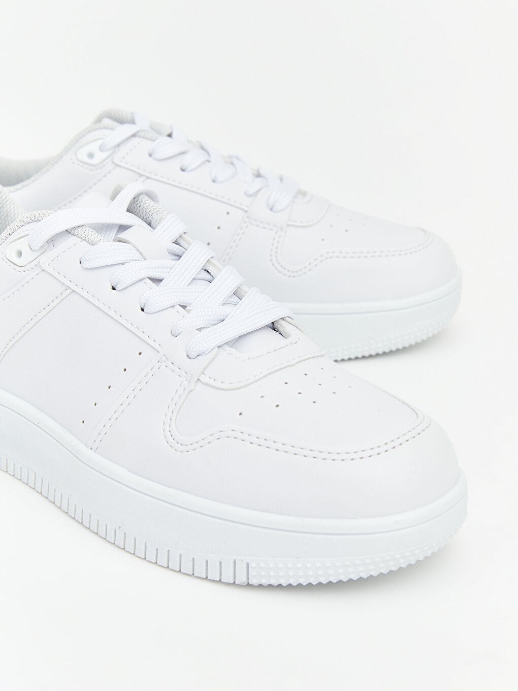 Beyaz Deri Görünümlü Kadın Spor Ayakkabı-2