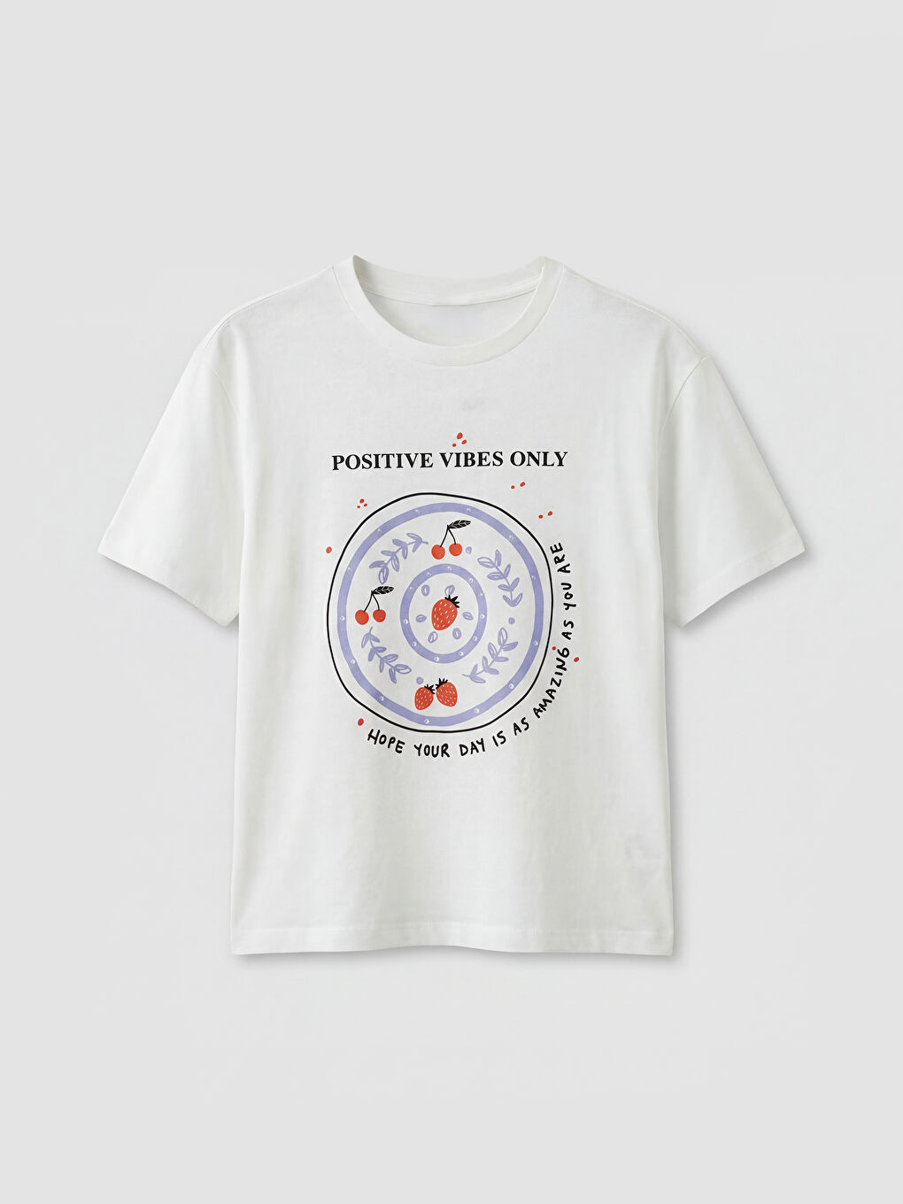 تيشيرت أبيض فتاة