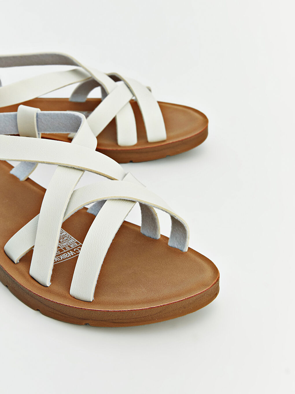 صنادل نسائية بحزام متقاطع-1