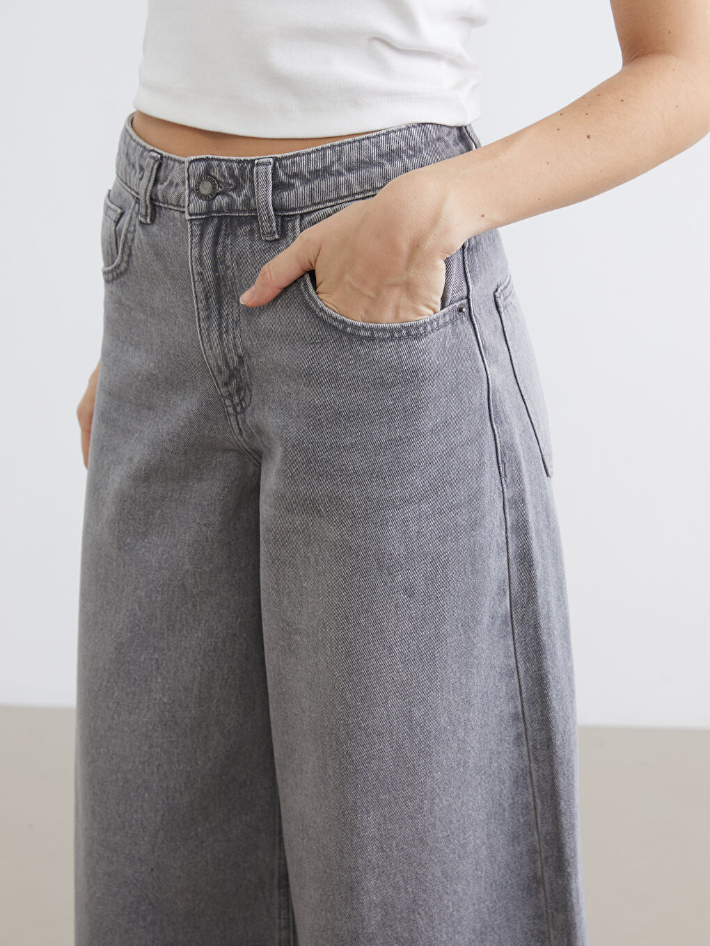 Wide Leg Women's Jeans-2