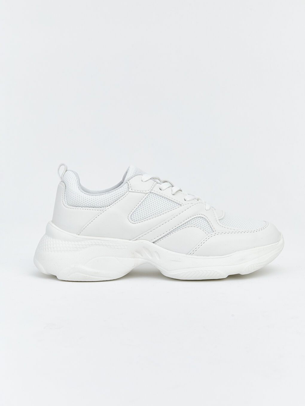 Beyaz Bağcıklı Kadın Spor Ayakkabı-1