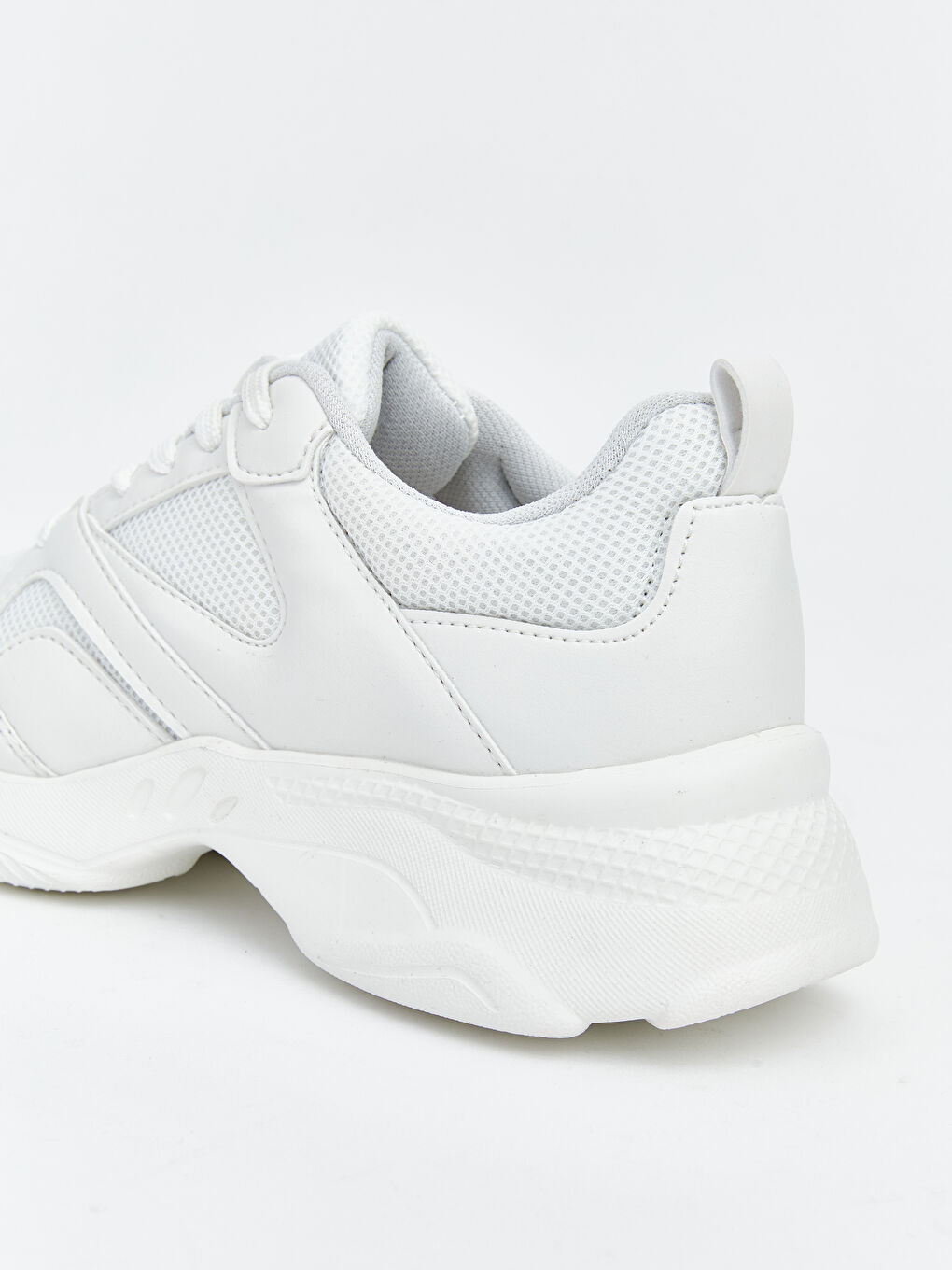 Beyaz Bağcıklı Kadın Spor Ayakkabı-4