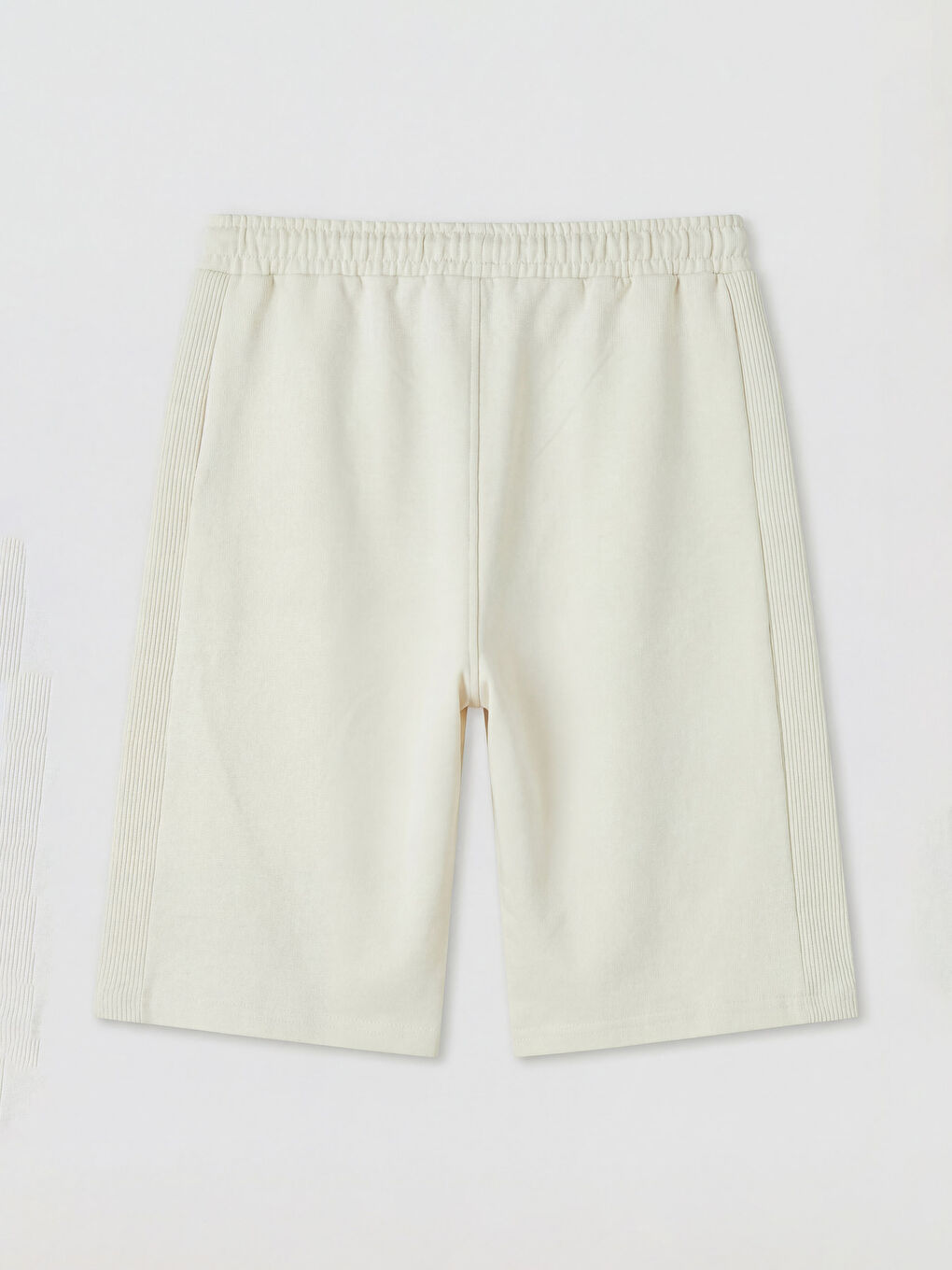 Bej Beli Lastikli Erkek Çocuk Şort-1