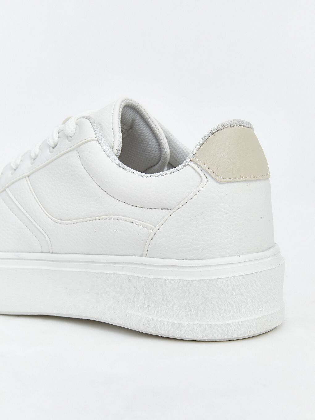 Beyaz Bağcıklı Kadın Spor Ayakkabı-4